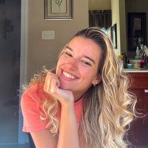 Meet your Posher, Alyssa